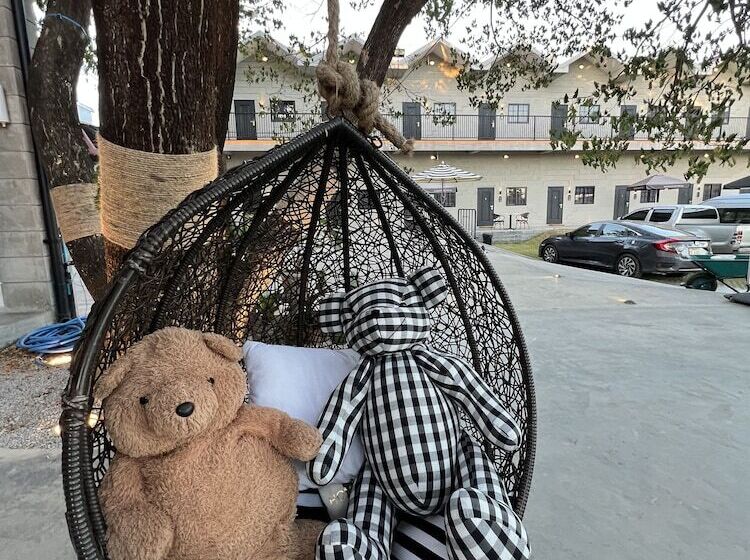 Отель Macchiato Resort Savannakhet