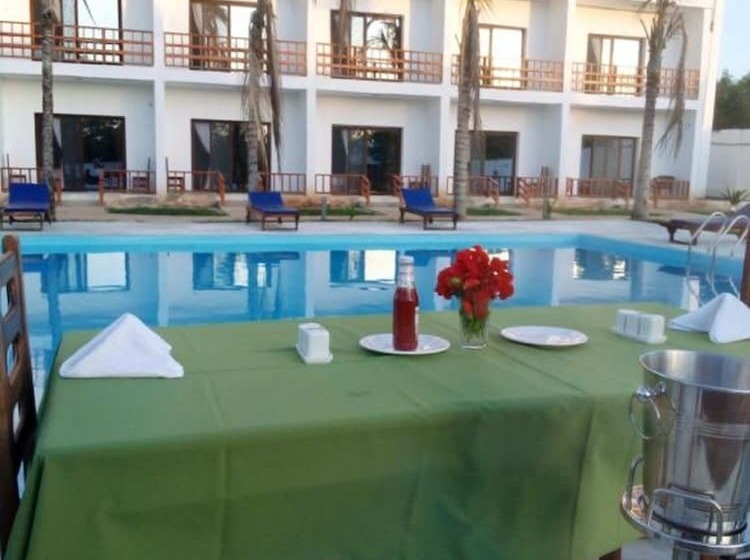 בית מלון כפרי Malika Nungwi