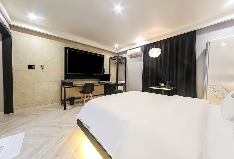 Hotel Masan First Class