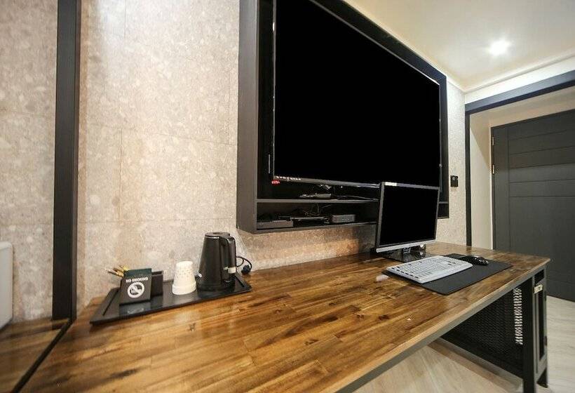 Hotel Masan First Class