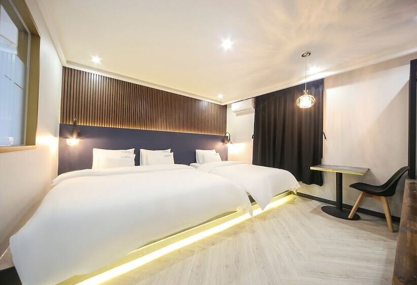 Hotel Masan First Class