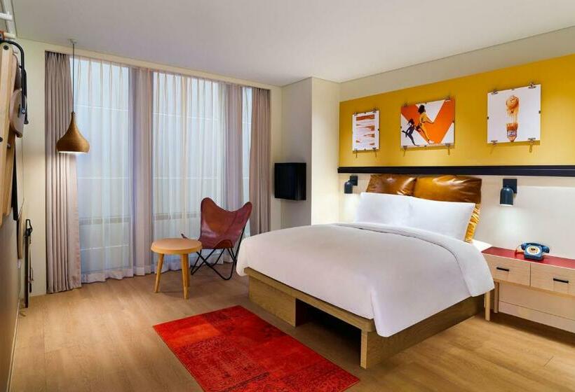 Hotel Moxy Seoul, Myeongdong