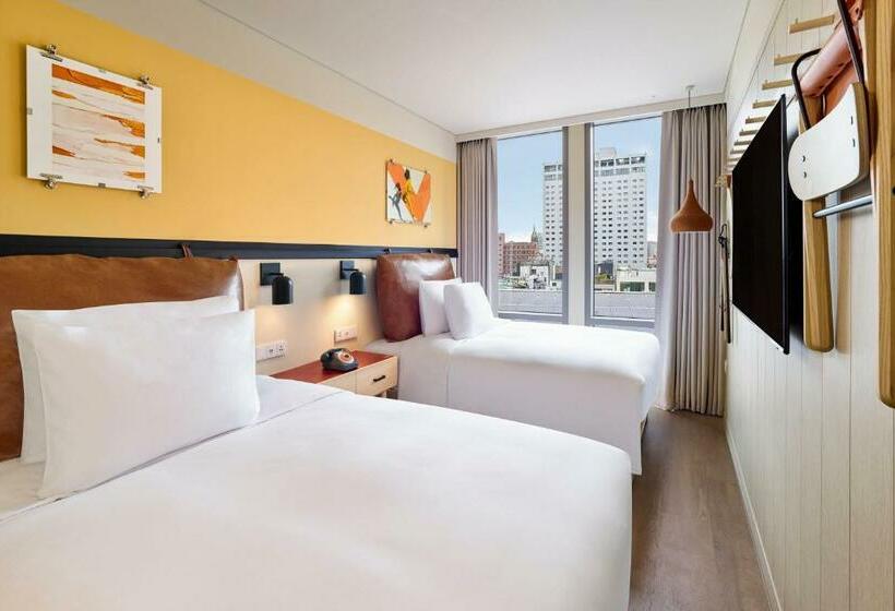 Hotel Moxy Seoul, Myeongdong