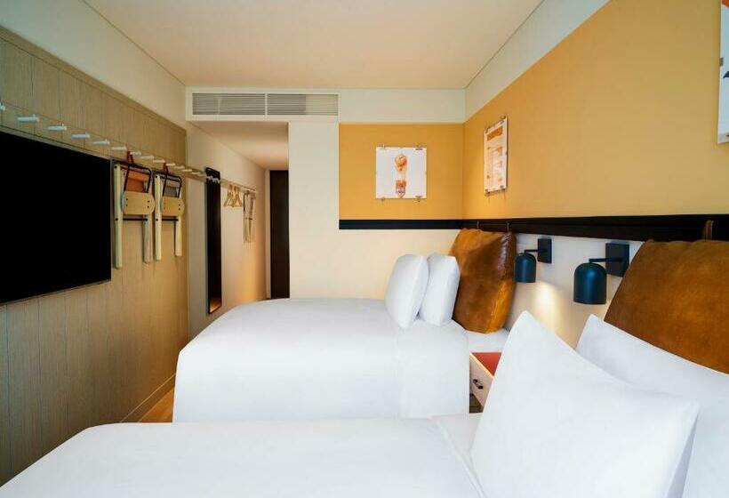 בית מלון כפרי Moxy Seoul, Myeongdong