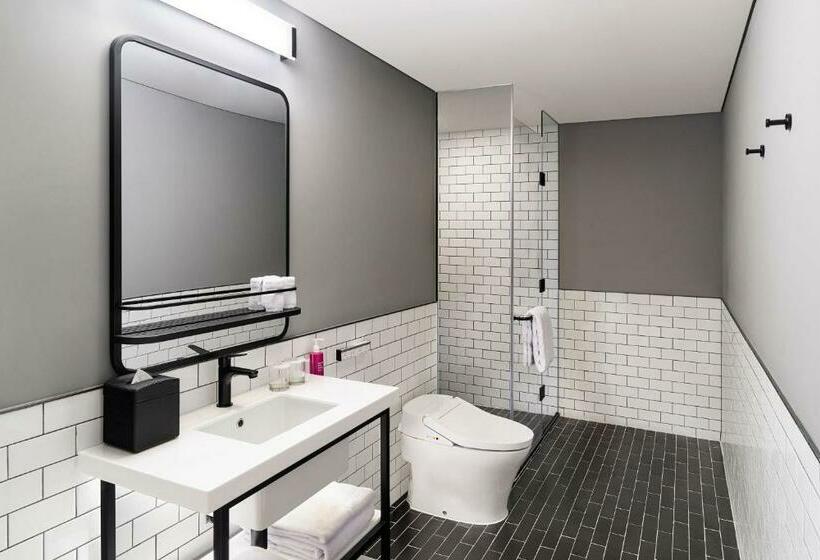 Hotel Moxy Seoul, Myeongdong