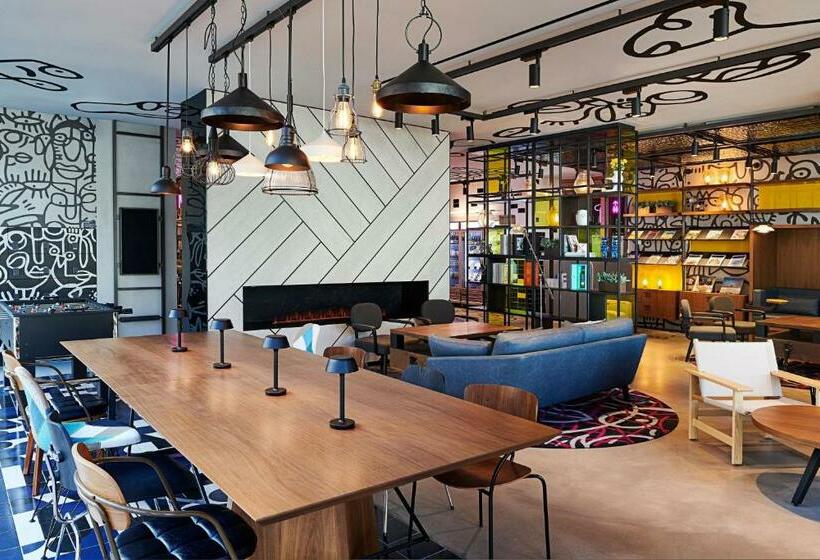 בית מלון כפרי Moxy Seoul, Myeongdong