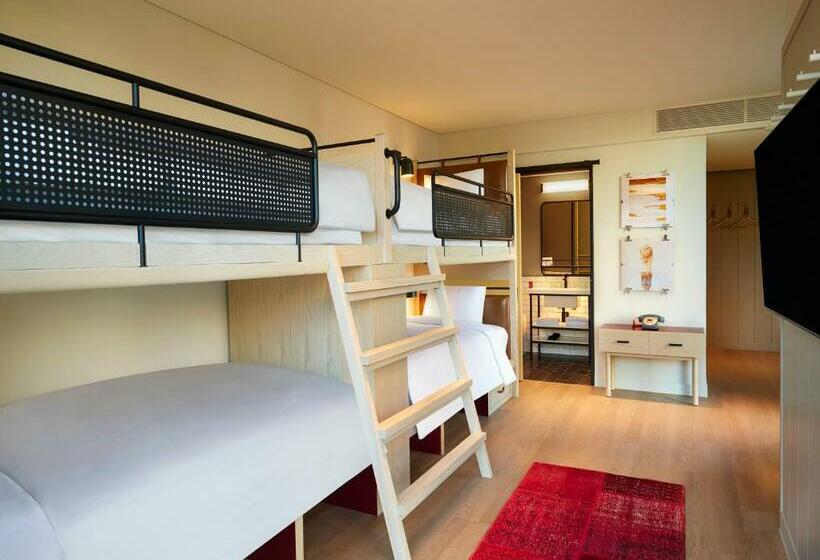 Hotel Moxy Seoul, Myeongdong