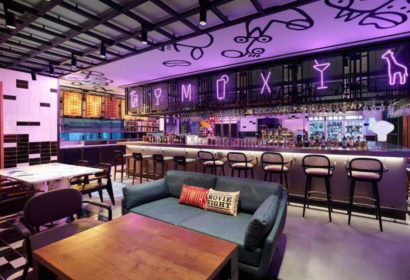 Hotel Moxy Seoul, Myeongdong