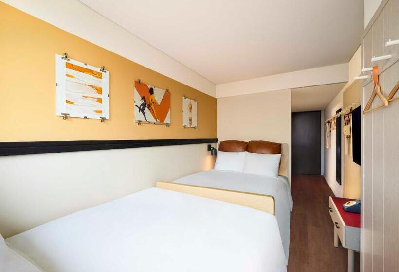 Hotel Moxy Seoul, Myeongdong