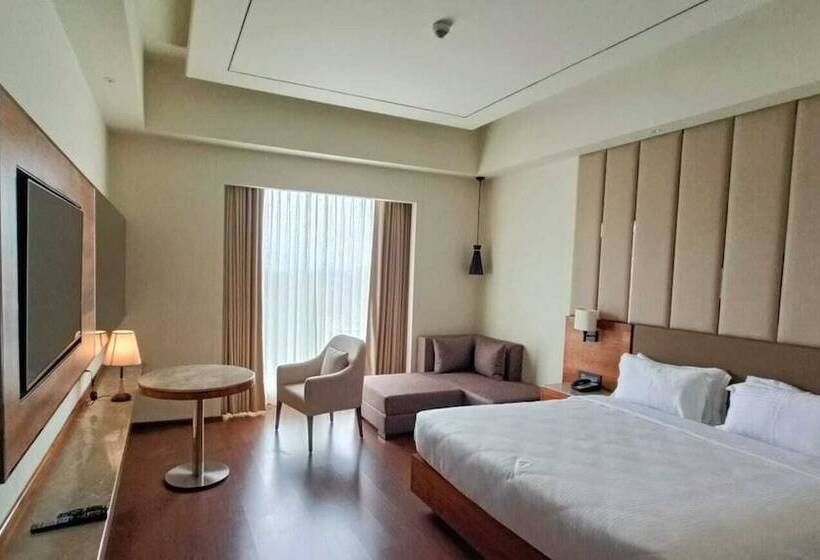 בית מלון כפרי Ratnamouli Palace