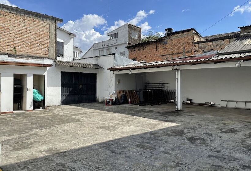 בית מלון כפרי San Francisco Colonial