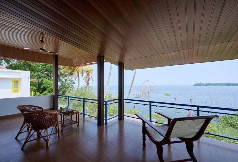 בית מלון כפרי Seclude By The Lake Alleppey