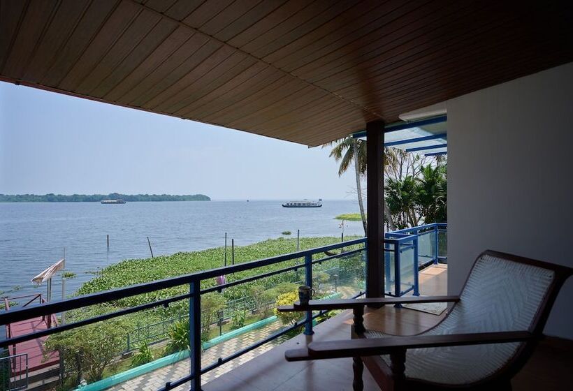 בית מלון כפרי Seclude By The Lake Alleppey