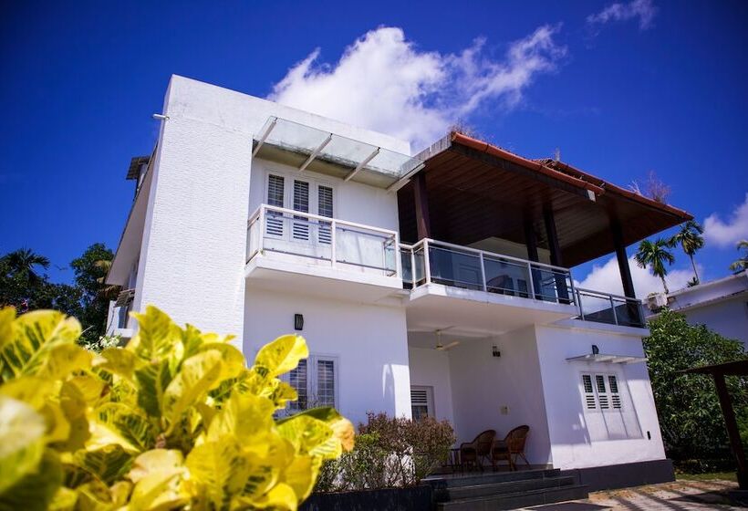 בית מלון כפרי Seclude By The Lake Alleppey