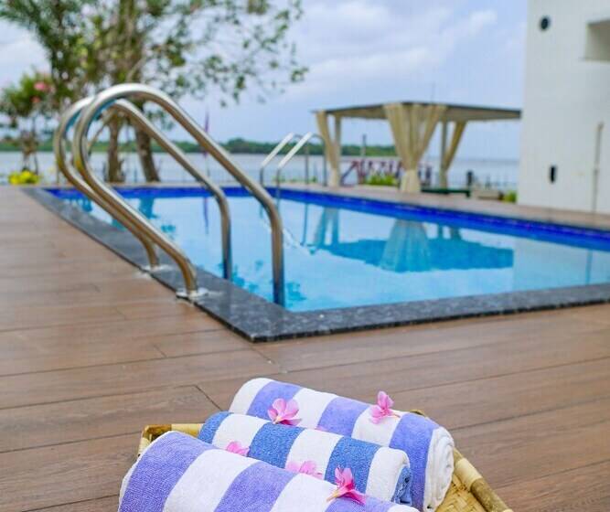 בית מלון כפרי Seclude By The Lake Alleppey