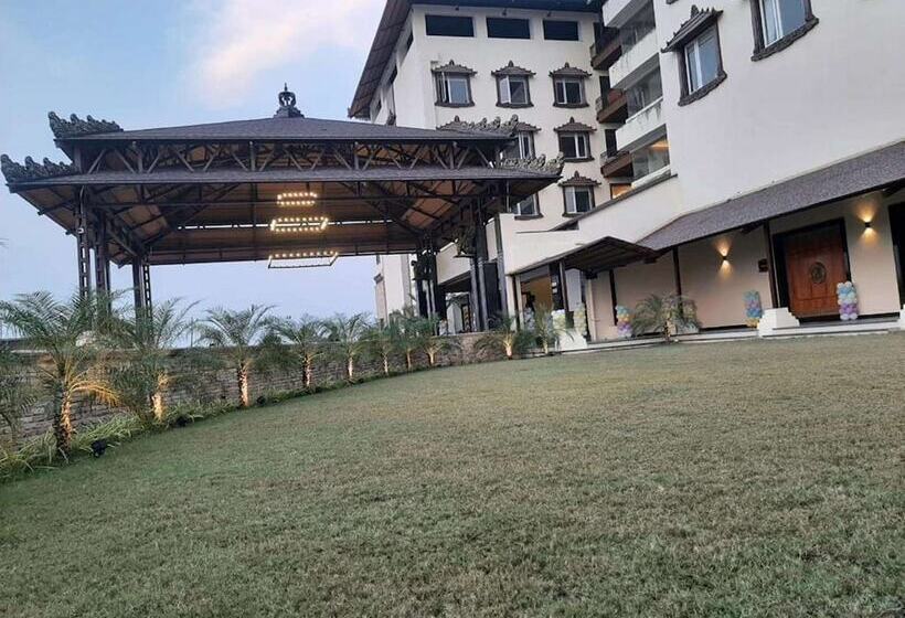 فندق Shyama Sarovar Portico