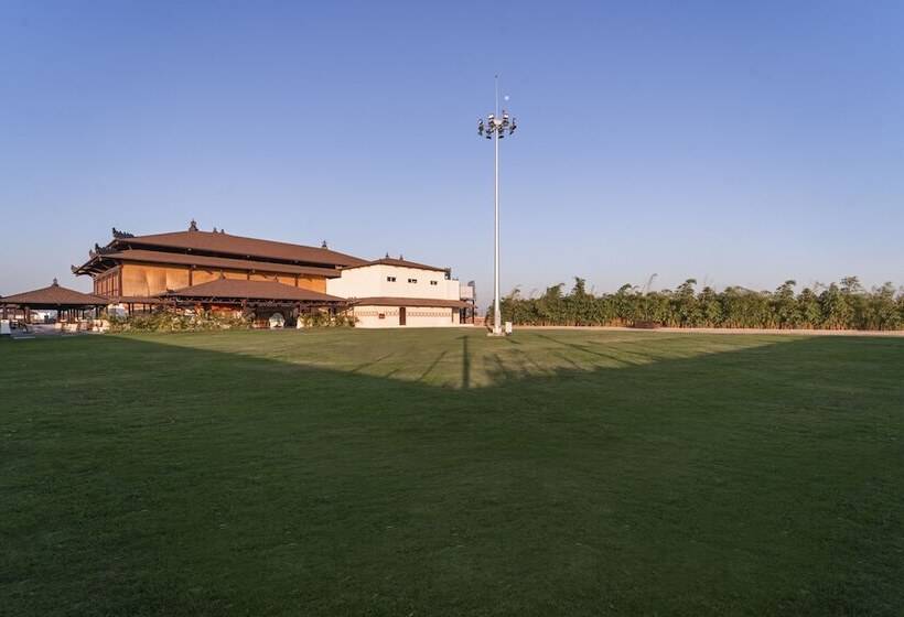 فندق Shyama Sarovar Portico