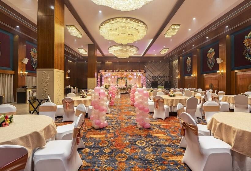 فندق Shyama Sarovar Portico