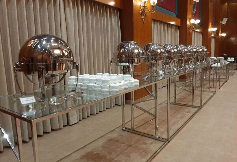 فندق Shyama Sarovar Portico