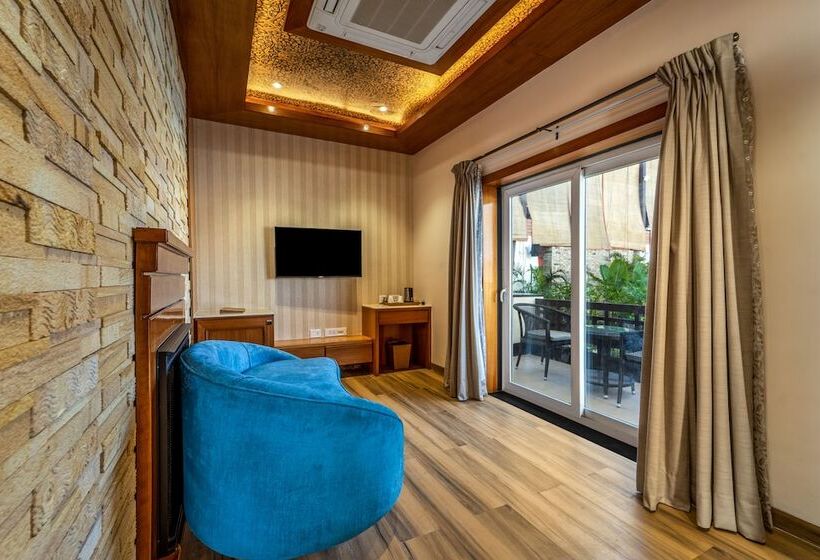 فندق Shyama Sarovar Portico