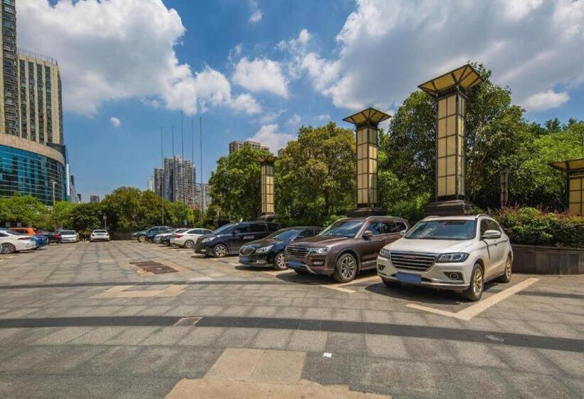 Starway Hotel Nanchang Honggu Middle Avenue Qiushui Square