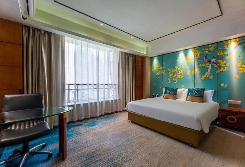 Starway Hotel Nanchang Honggu Middle Avenue Qiushui Square