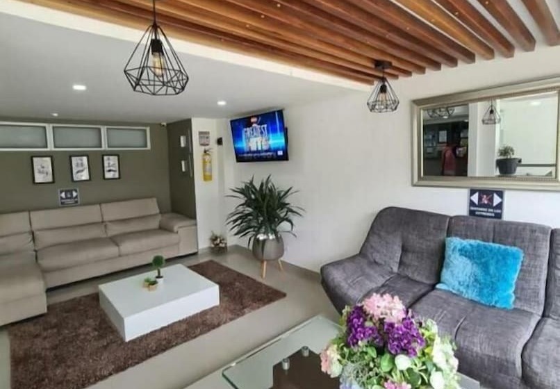 ホテル Suramericana