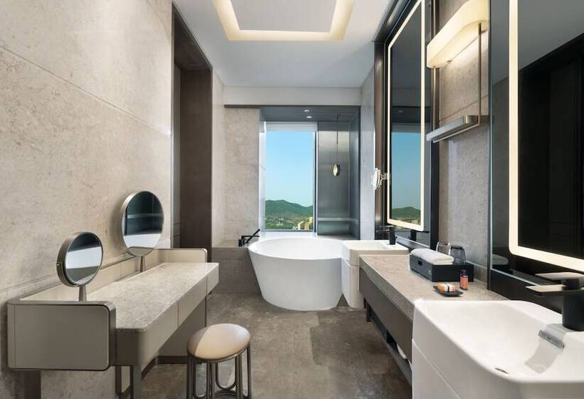 هتل The Barony Jinan East