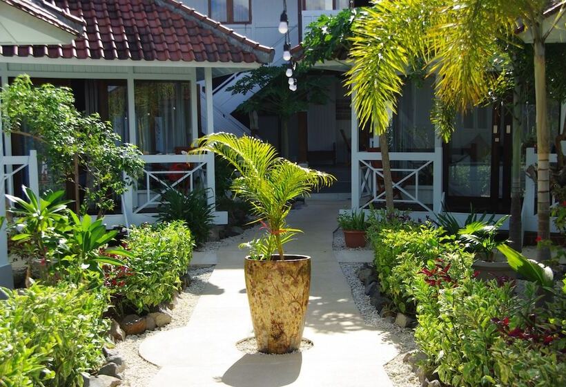 فندق The High Dive Gili Gede