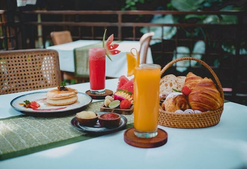 בית מלון כפרי The Sebali Resort