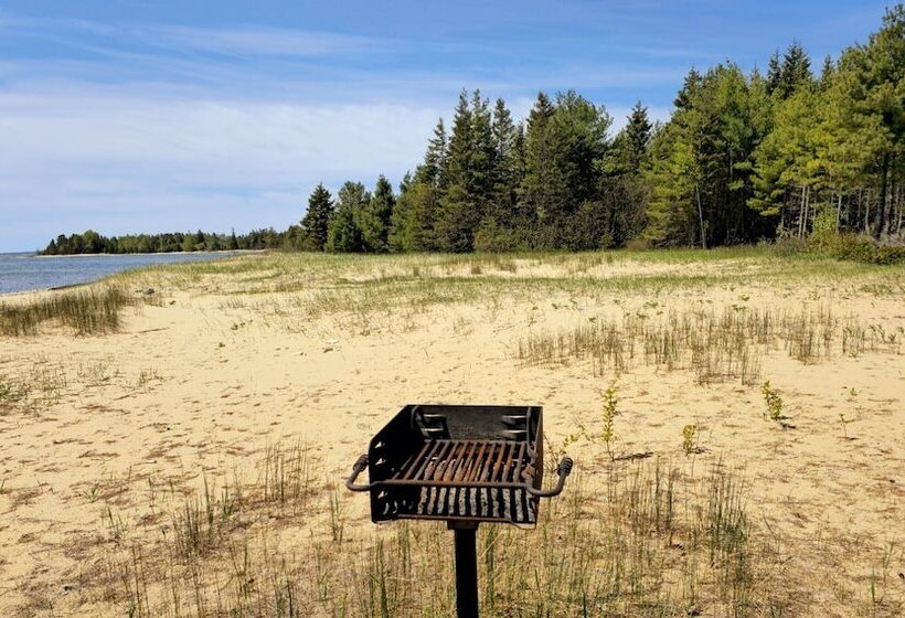 汽车旅馆 Gray Wolf Lodge