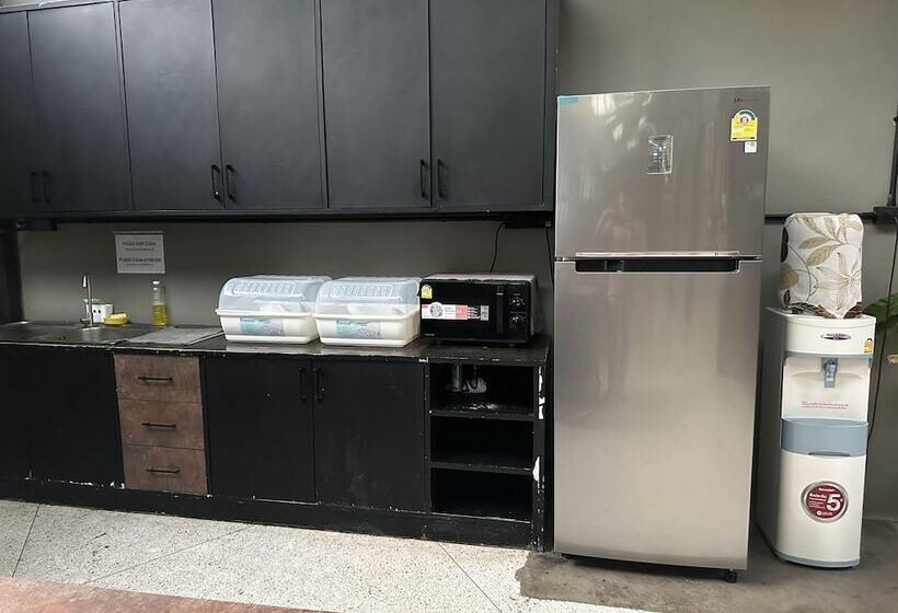 Premier Hostel Chiang Mai