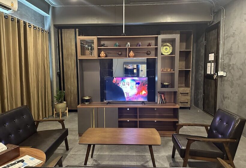 Premier Hostel Chiang Mai