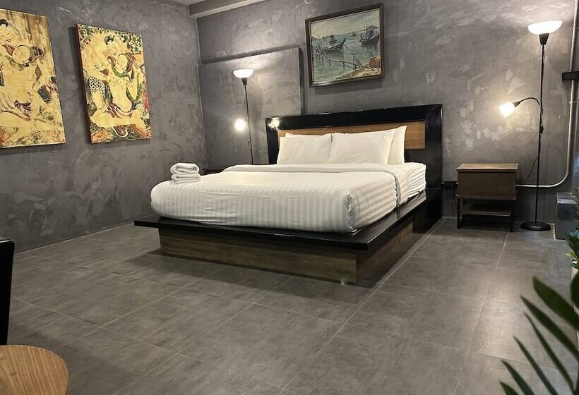 Premier Hostel Chiang Mai