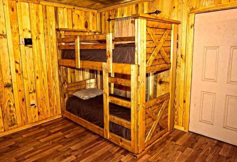 منتجع Diamonds Old West