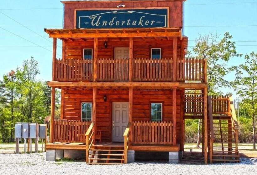 منتجع Diamonds Old West