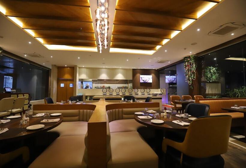 The Pristine Hotel Kanpur