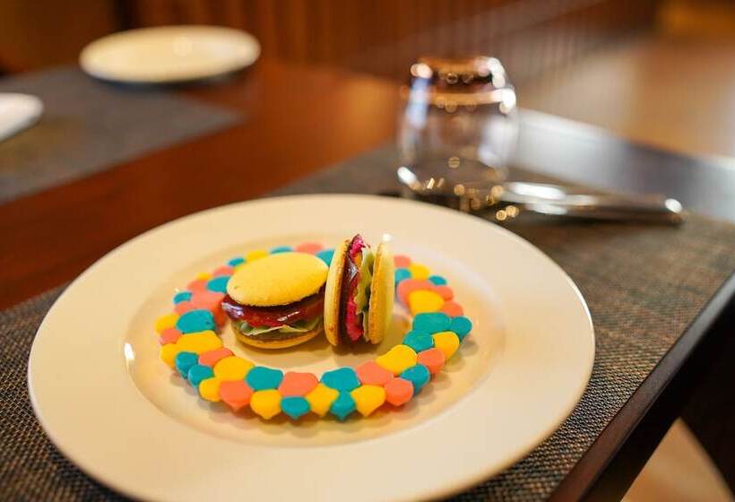 فندق Aamaghati Wildlife Resort