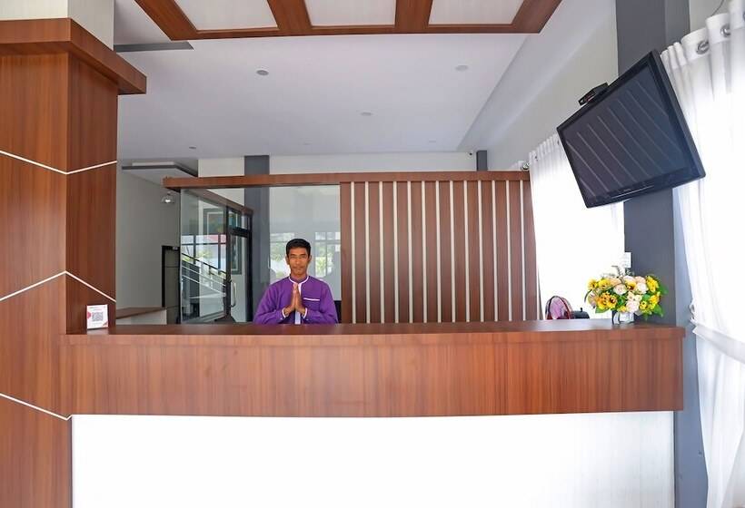 בית מלון כפרי Capital O 92096 Kuala Ulee Lheue Residence Syariah