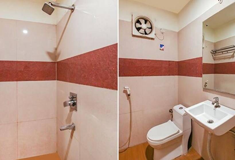 Отель Fabexpress Aditya Regency