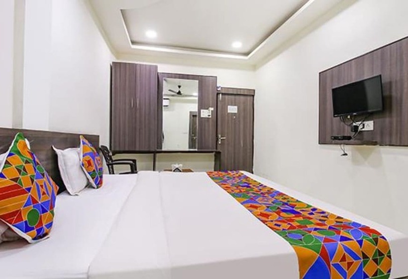 Отель Fabexpress Aditya Regency