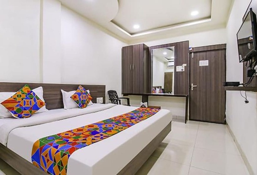 Отель Fabexpress Aditya Regency