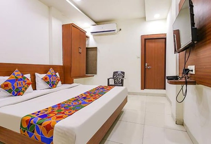 Отель Fabexpress Aditya Regency