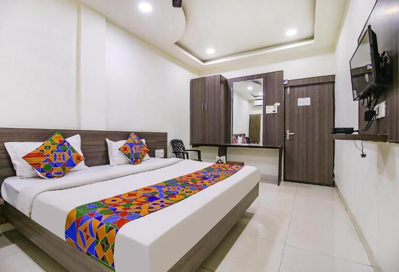 Отель Fabexpress Aditya Regency