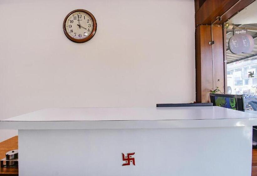 Отель Fabexpress Aditya Regency