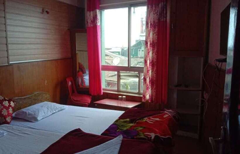 Отель Goroomgo Siljong Gangtok