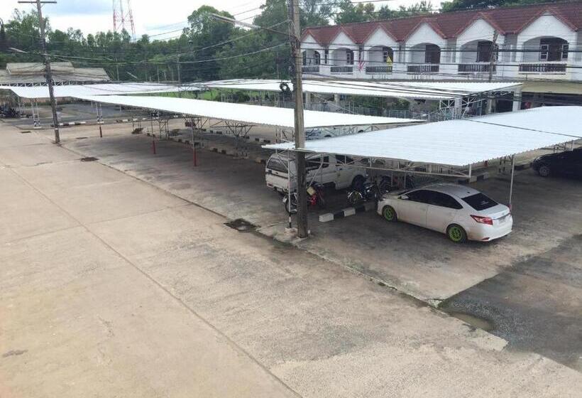 בית מלון כפרי Kulwadee