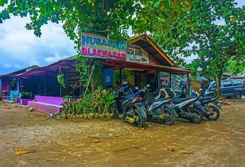 Отель Spot On 92154 Nusasari Guest House