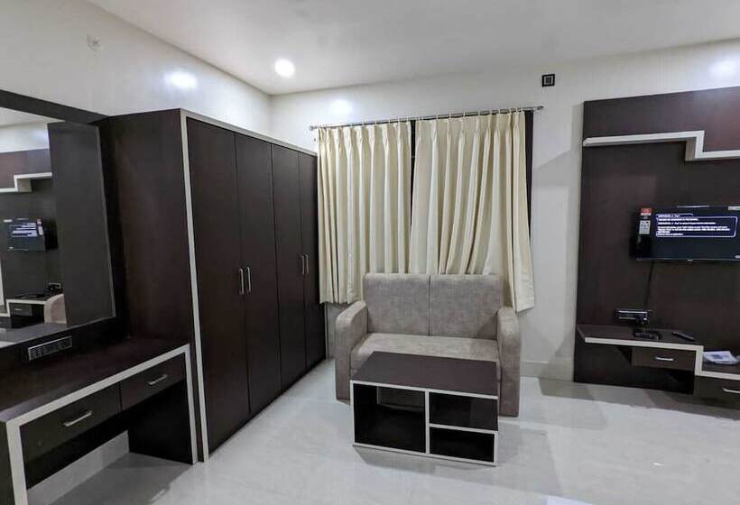 ホテル The Golden Sand