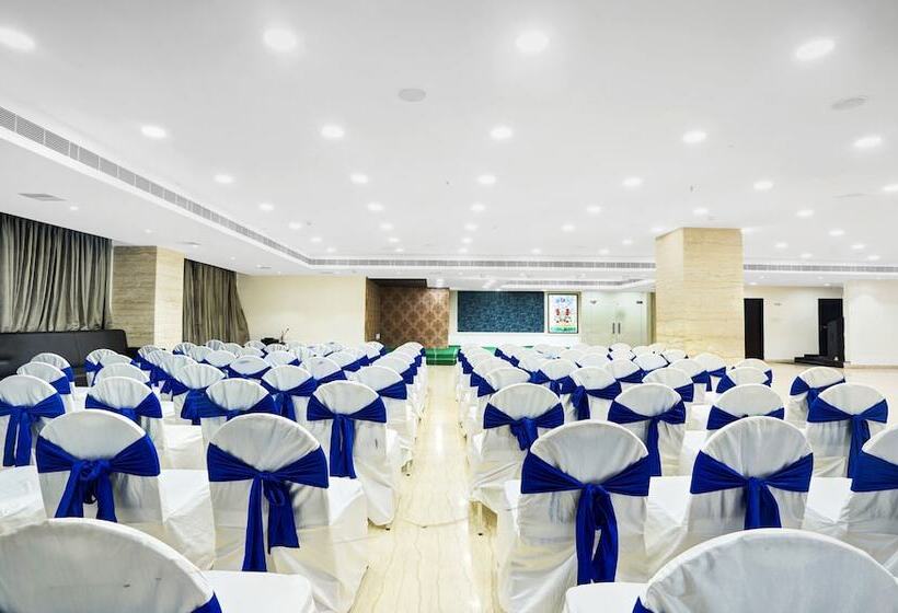 Отель Treebo Madhuvan Grand